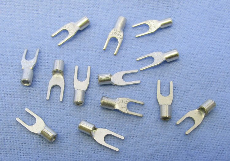 Fork/Spade Non-Insulated 16-14Awg #6 Stud (15Pk)