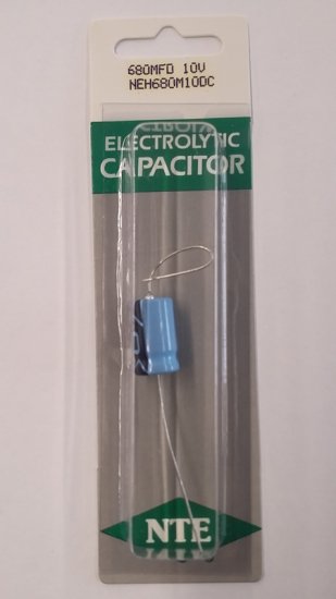 680uf 10V Axial Lead Electrolytic Capacitor