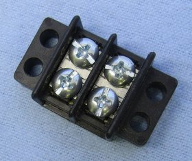 Barrier Strip 2-Pole 20Amp 300V #6 Screw/Stud