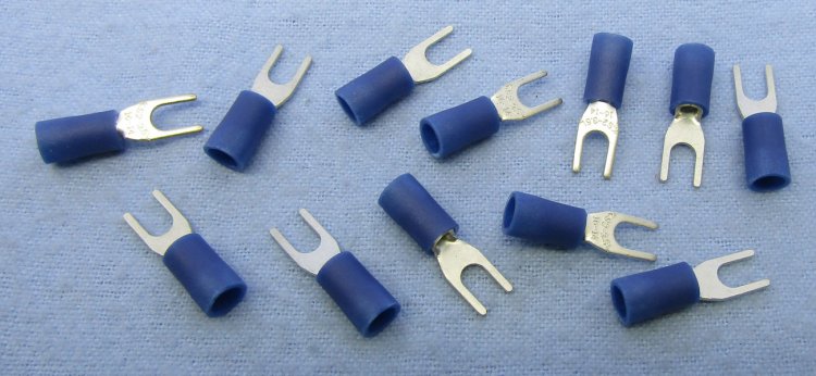 Fork/Spade Insulated 16-14Awg #6 Stud (12Pk) Blue Vinyl