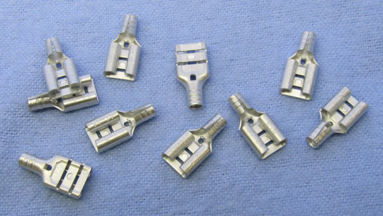 Quick Connect Female Non-Insulated 16-14Awg 0.250\" (15Pk)