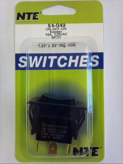 Snap-In Big Nylon Rocker SPDT On-Off-On 125V 15A